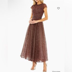 MAC DUGGAL
Brown Embellished Cap Sleeve A Line Dress size 10. NWT